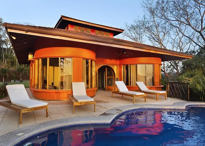 Malayka Lodge *