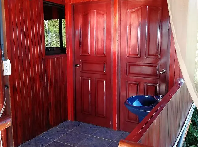 Malayka Lodge *