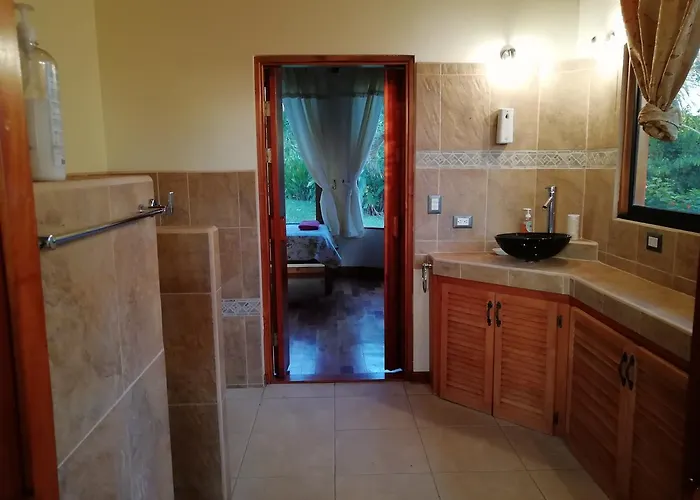 Malayka Lodge *